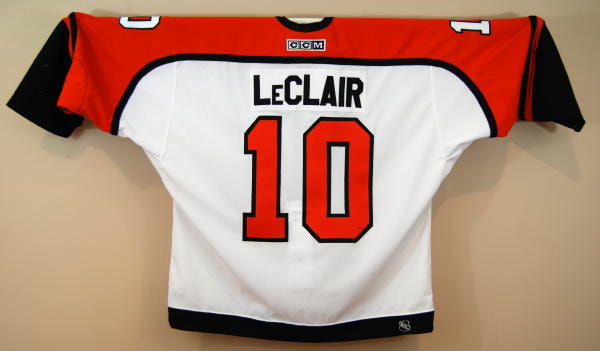 John LeClair joins Patrick Sharp as Flyers' latest front office hires –  Philly Influencer